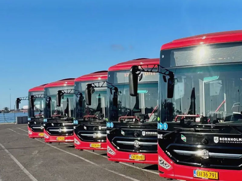 Busser og transport