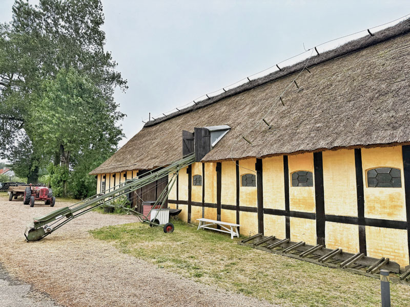 Melstedgard – Ein lebendiges Museum zwischen den Feldern Bornholms