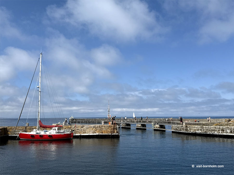 Hafen und Marina in Gudhjem