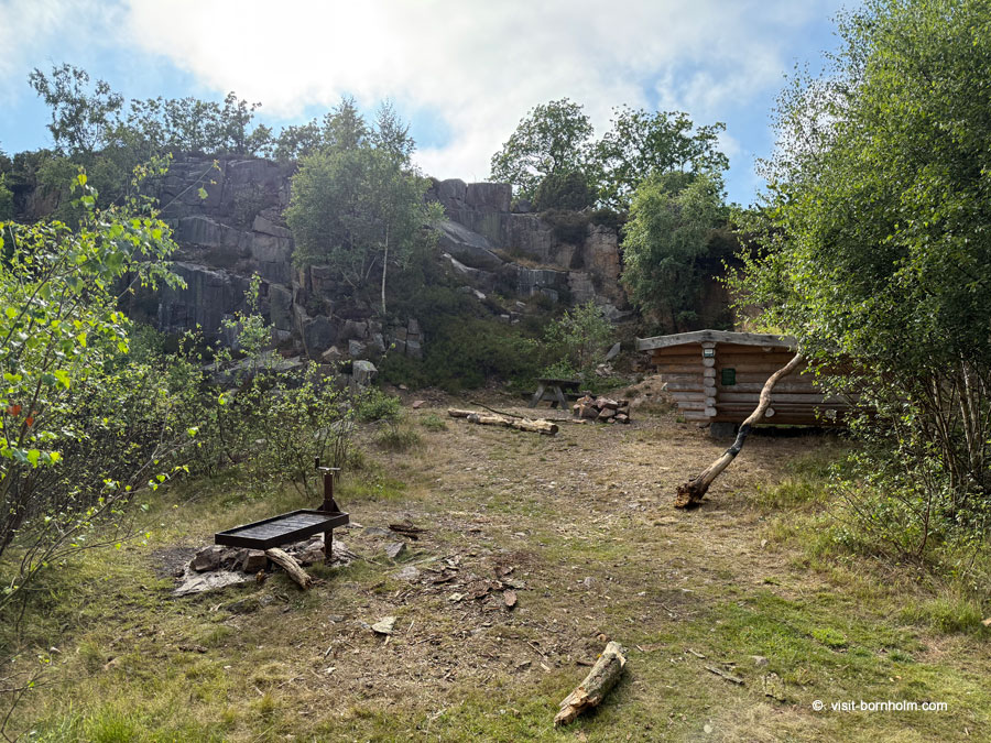 Shelter ved et tidligere stenbrud