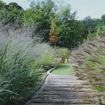 Minigolf på Bornholm – familiesjov og baner i forskellige dele af øen
