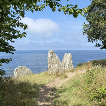 Hestestenene – sagnomspundne sten ved Gudhjem